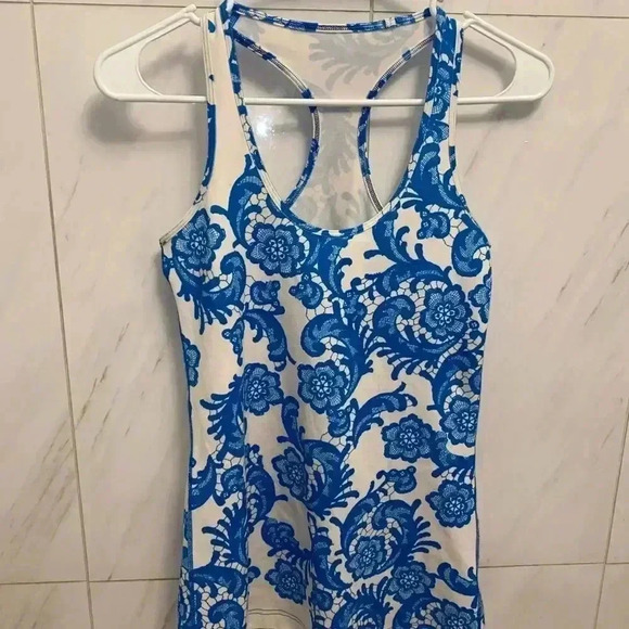 Lululemon Tank Top - Picture 1 of 2